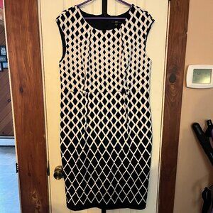 R&K Size 16 Black & White Diamond Dress